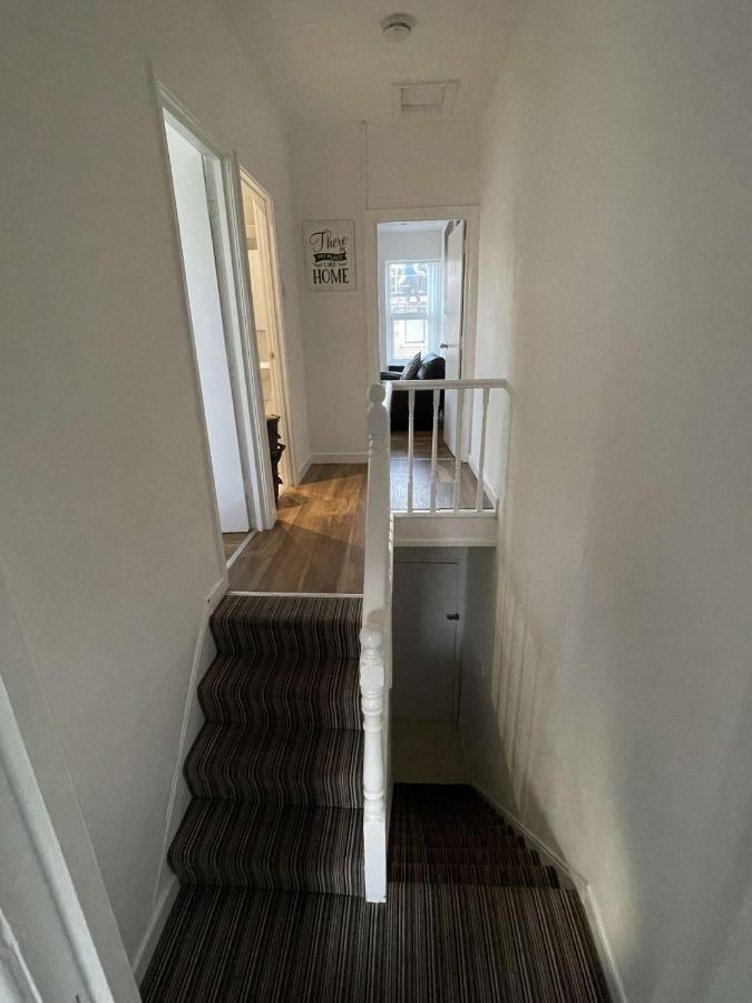 Central Serviced Apartments - Two Bedroom Apartment Cardiff Eksteriør billede