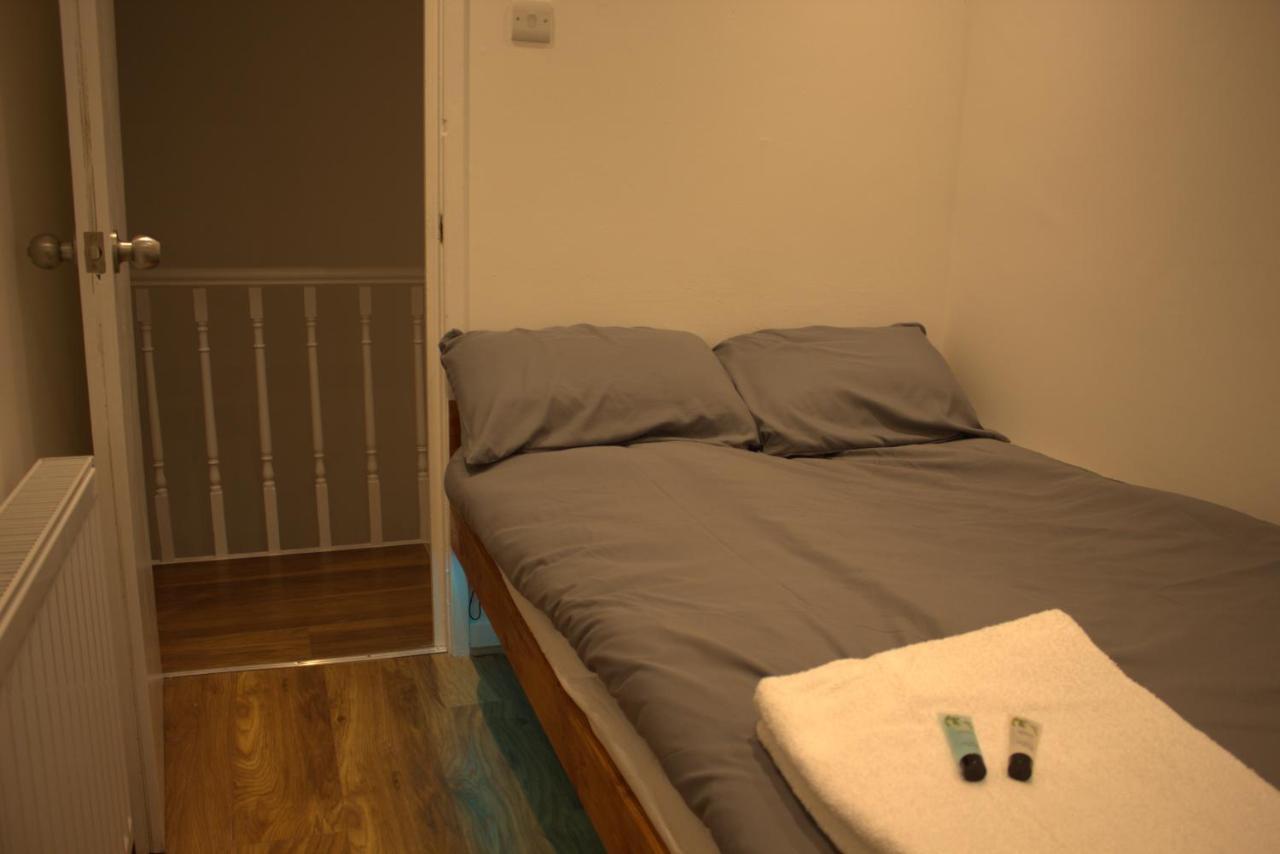 Central Serviced Apartments - Two Bedroom Apartment Cardiff Eksteriør billede